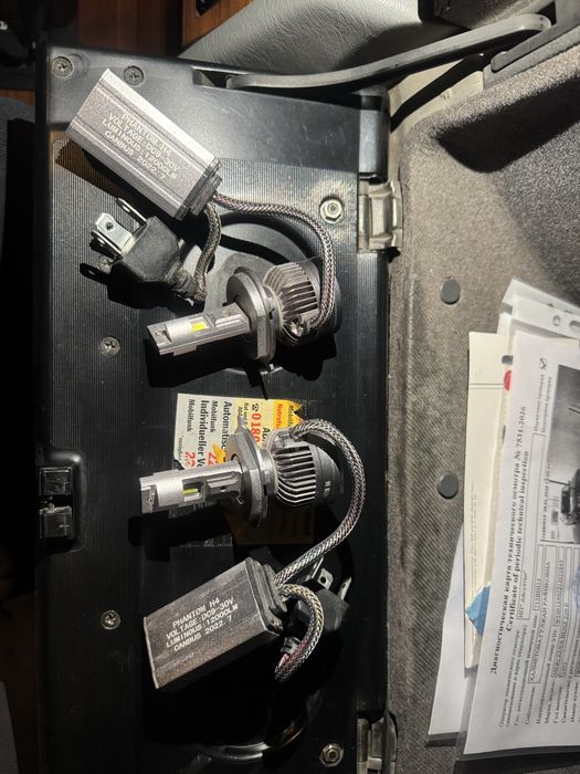 LED (лед) көк түс