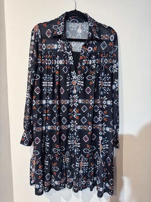 Rochii diverse culori si materiale