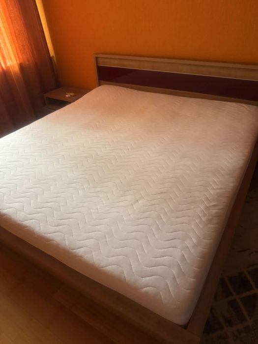 продам кровать БЕЗ МАТРАСА