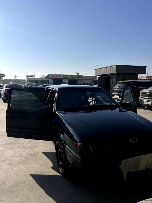 Lada Samara 2115 srochna sotiladi