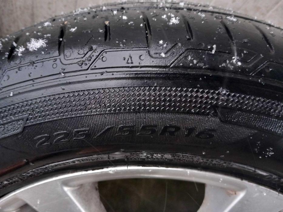 225/55 R16 Hankook