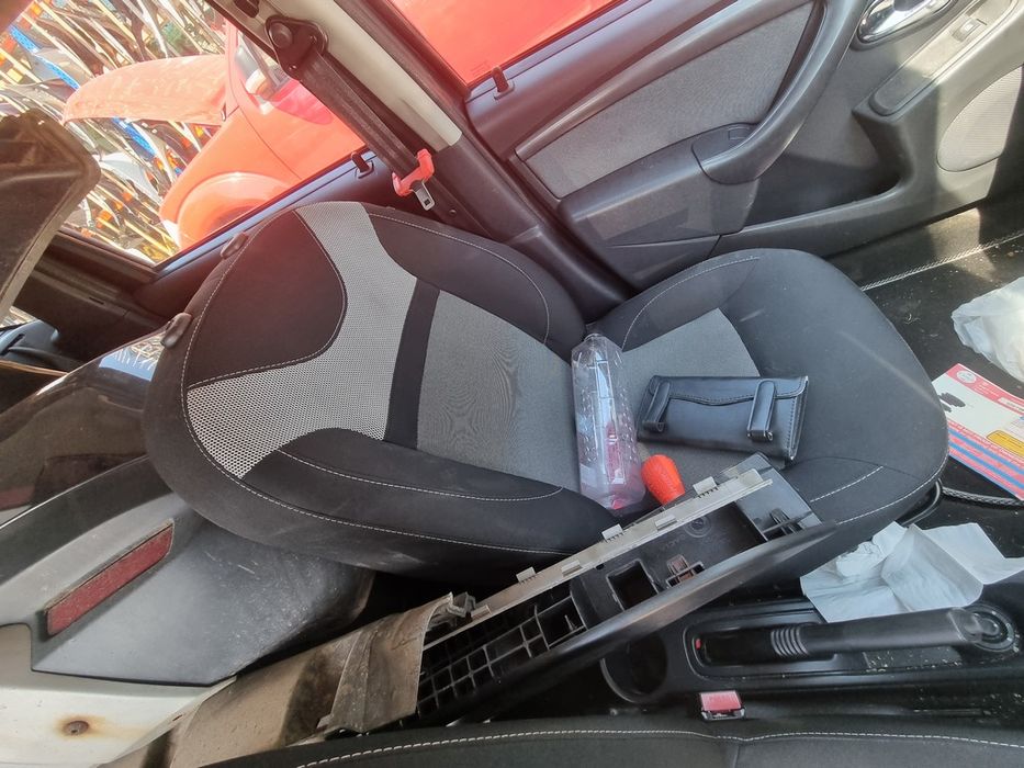 Interior complet Dacia Duster Facelift 2013 - 2017 SUV 4 Usi (1610) Garantie