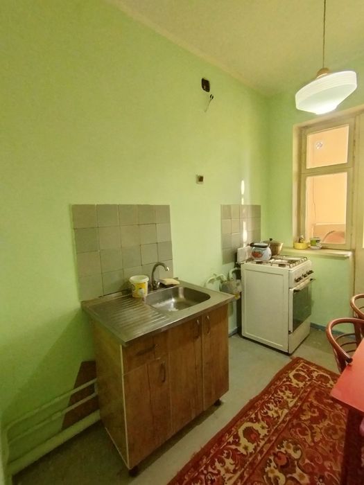 Чирчик ш. 9 м/н Кв Конструктаров кирпичный кубик дом 1х/4/4 46 м²