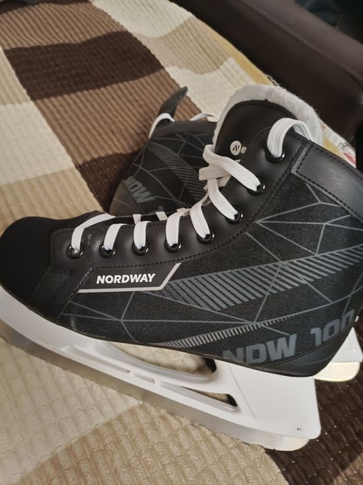 Продам коньки. Размер 41. В хорошем состоянии