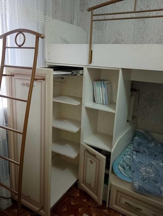 Двухяроска и шкаф
