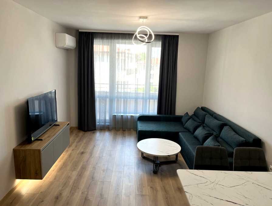 Дава се под наем Двустаен апартамент в Пловдив, Остромила - 60 кв.м за 375 € - Снимка #1