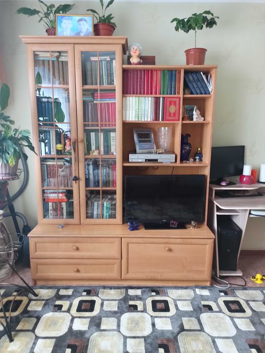 Продам горку в гостиную