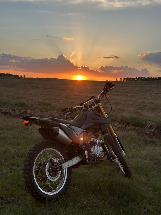 Мотоцикл эндуро 06 250куб