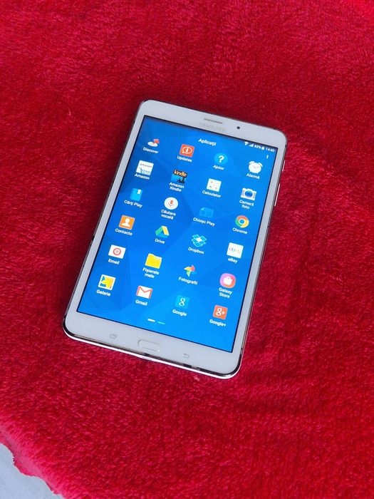 Tableta Samsung Galaxy Tab 4 cu slot Sim