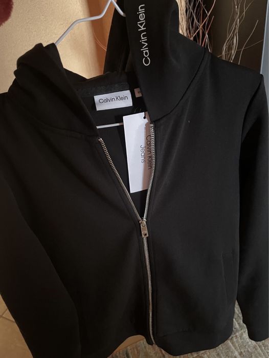 Оригинален суитчър Calvin Klein
