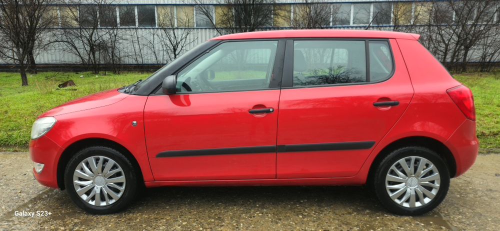 SKODA Fabia 2012 — imagine 3