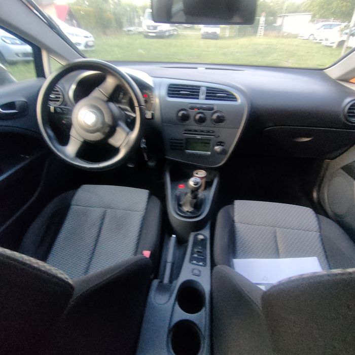 VOLKSWAGEN Golf 2011 — imagine 4