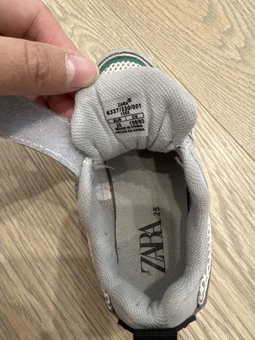 Кроссовки Zara на липучках