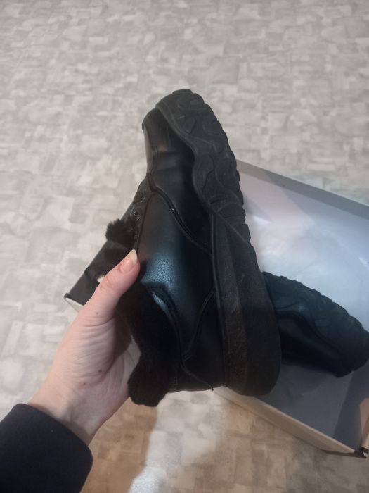 Продам демисезонную обувь