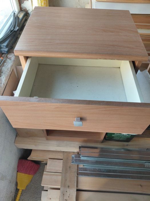 Продавам италиянски спален комплект