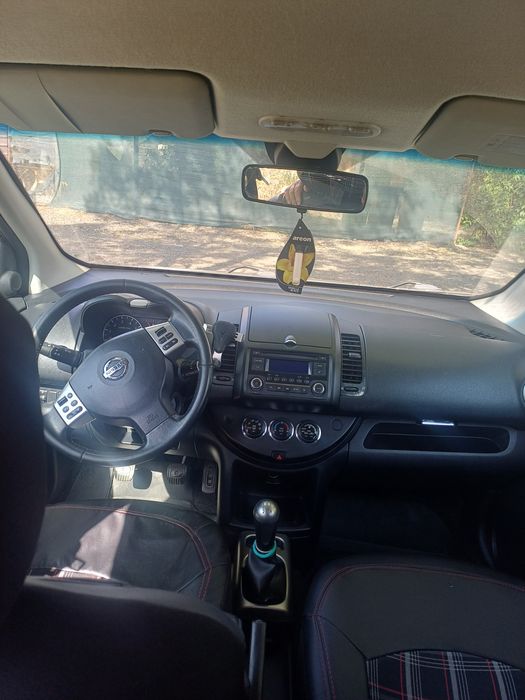 Nissan note 2011