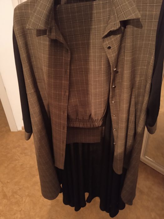 Продам красивый костюм