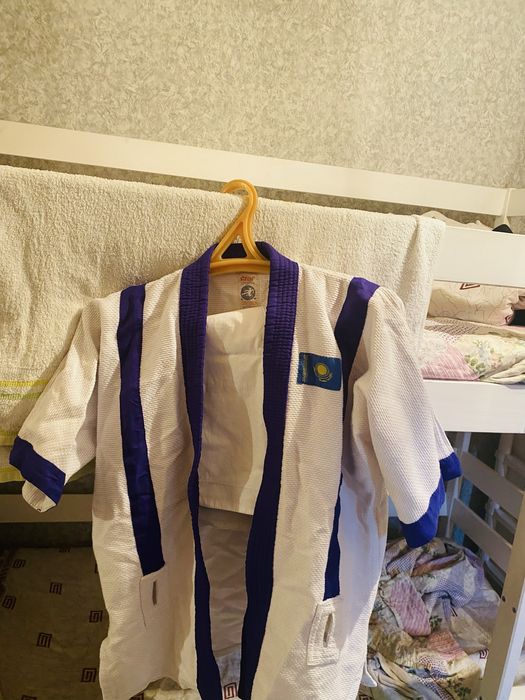 Кимано саттылады срочно!