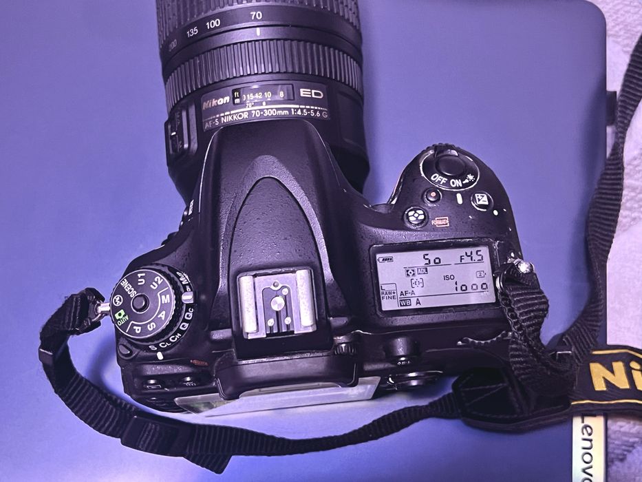 Nikon D610 si obiectiv 70-300