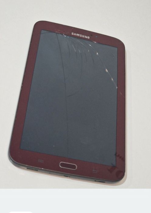 Tableta Samsung Galaxy Tab 3 cu display fisurat