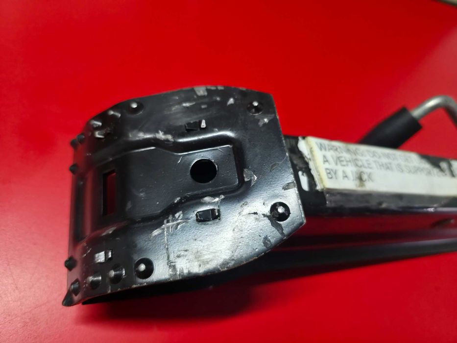 CRIC AUTO Oem Mercedes A B C E Class W212 CLA CA NOU !