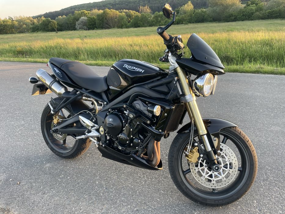 Triumph Street Triple 675 2011