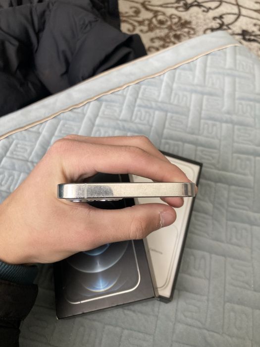 В продаже 12 про на 128 гб.