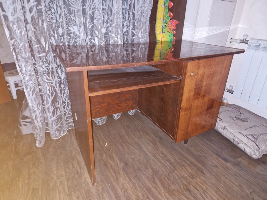 Отдам советский стол