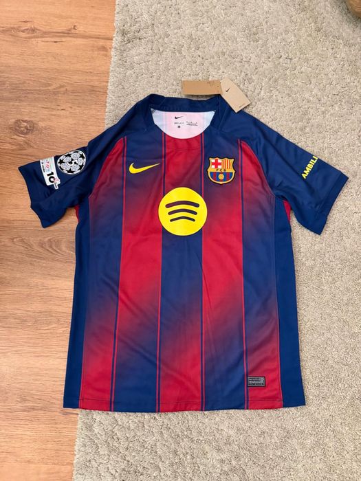 Tricou F.  De Jong