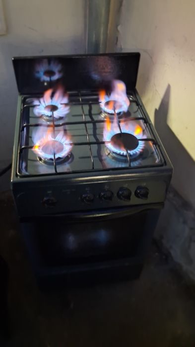 Срочно продаётся газ плита ГЕРЕТА