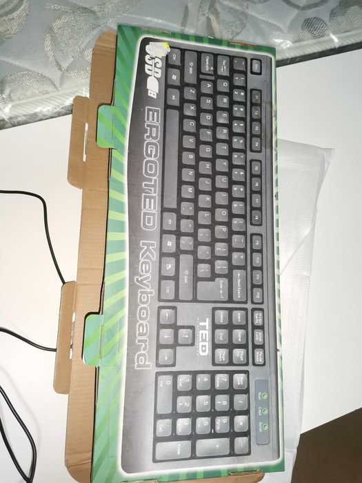 Vând tastatură Ted nouă
