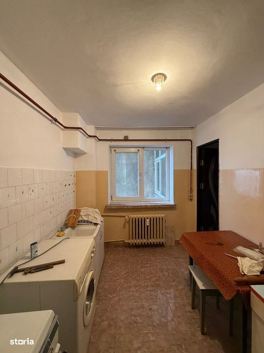 3 decomandate Calea București Institut 7/10 bilateral 70 mp