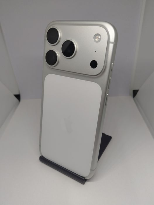 iPhone 17 pro 1tb 99% Nano sim