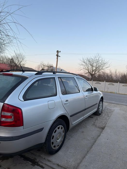 Vând skoda octavia 2