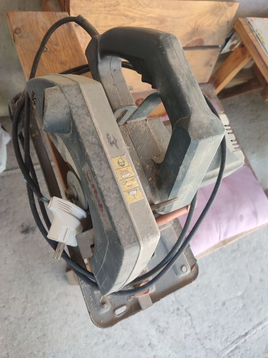 Продам электропилу