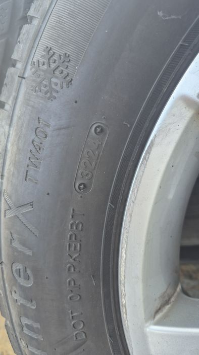 Vand doua anvelope 205/60/16