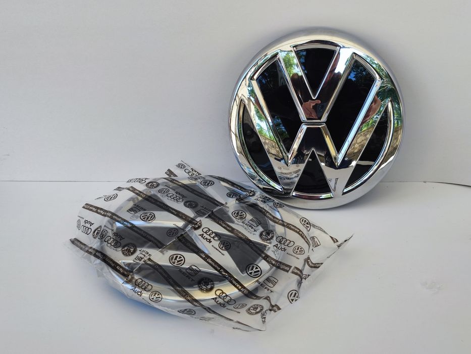 137мм Предна емблема Фолксваген Пасат 8 Голф 7 VW Passat 3G0853601B