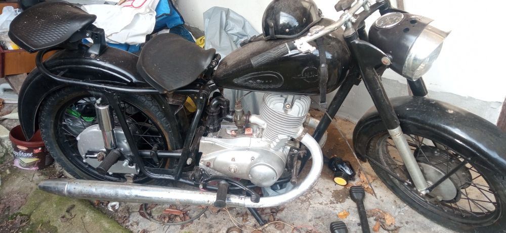 Vând îj 56 cu atas