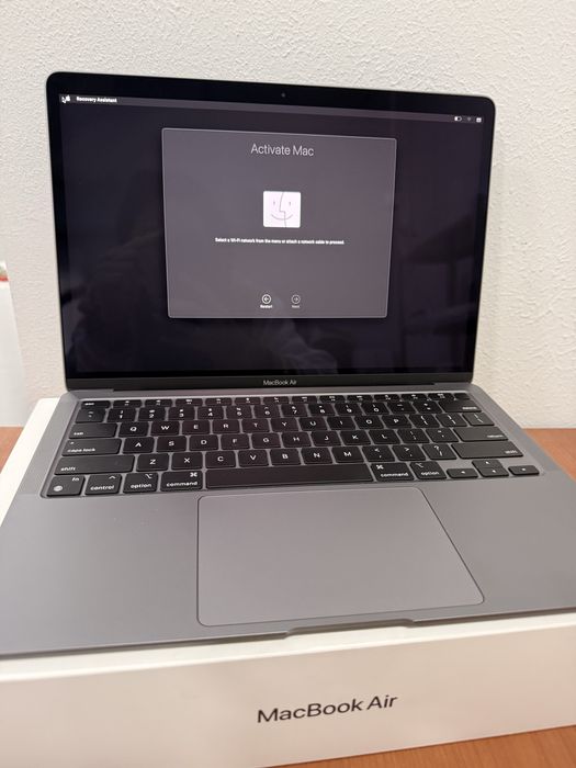 Продам Macbook Air m1