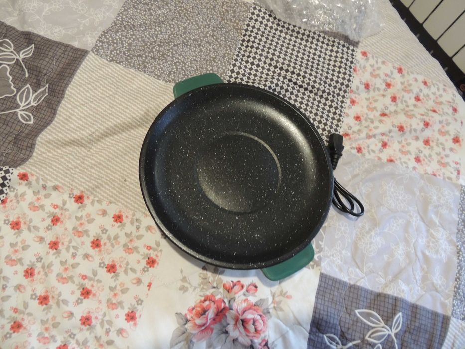 Электрическая сковородка.