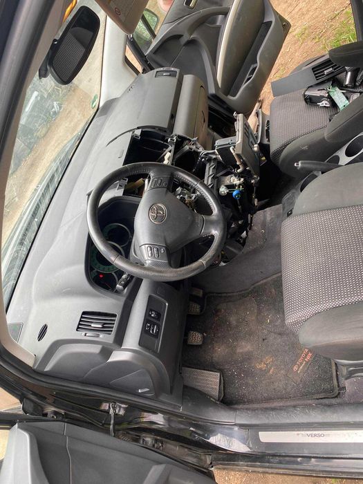 Toyota corolla verso 2.2 на части тойота корола версо