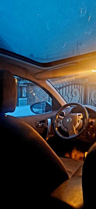 Descriere
Nissan Qashqai 5+2