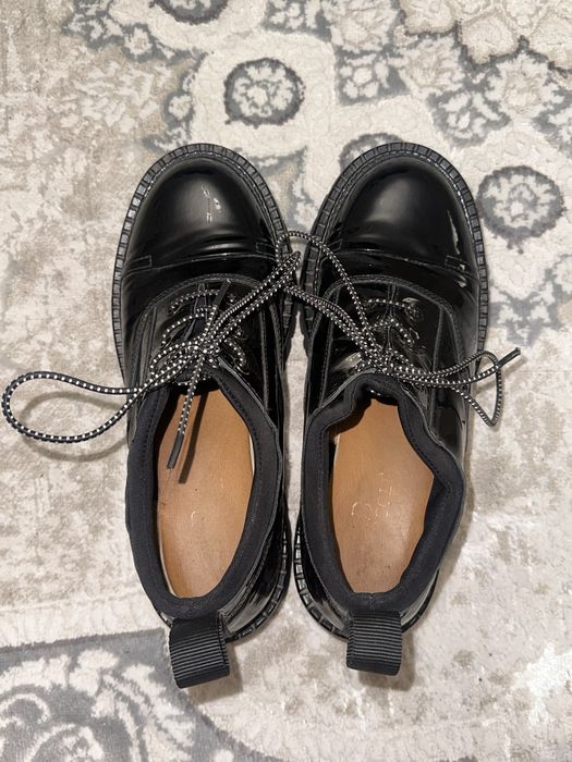 Лоферы черные глянцевые