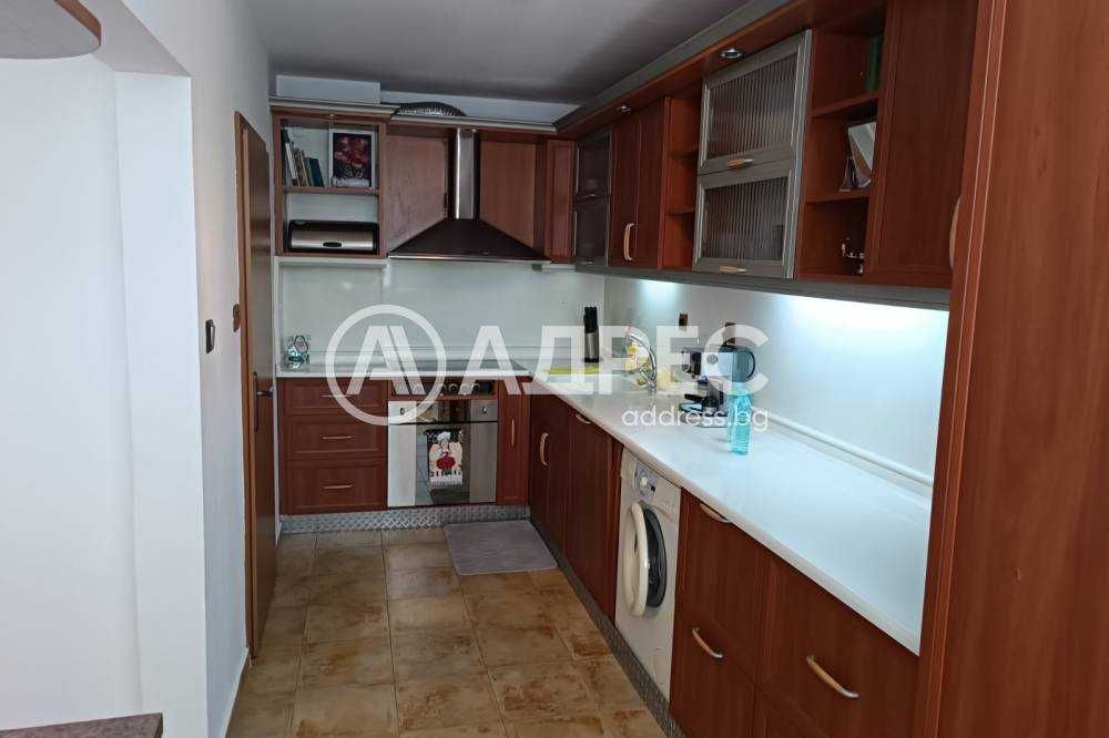 Дава се под наем Тристаен апартамент в Разград, Освобождение - 97 кв.м за 122400 € - Снимка #3