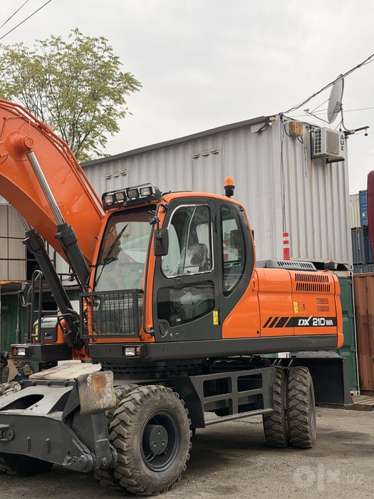 Doosan 210 экскаватор