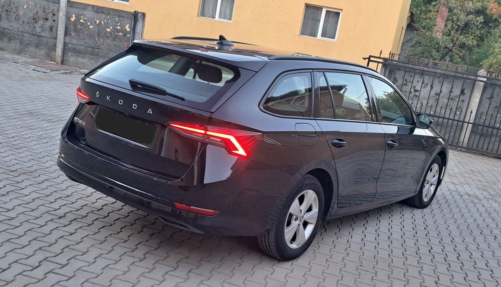 SKODA Octavia 2021 — imagine 4