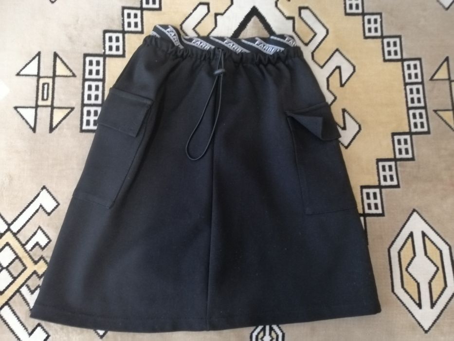 Продам школьную одежду