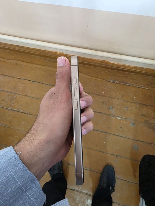 Iphone 16 pro sotiladi srochni