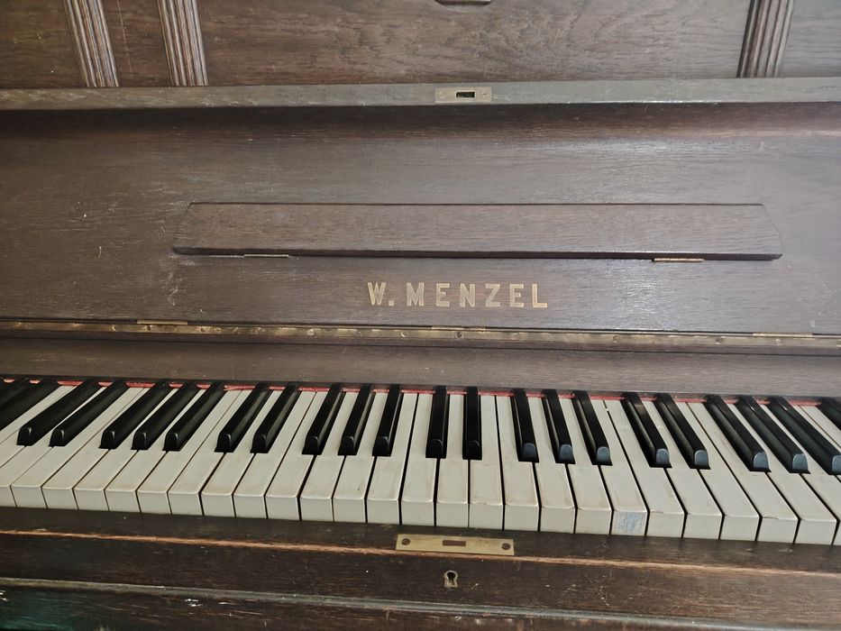 Продавам Немско пиано
