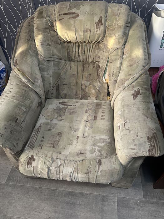 Отдам Диван даром